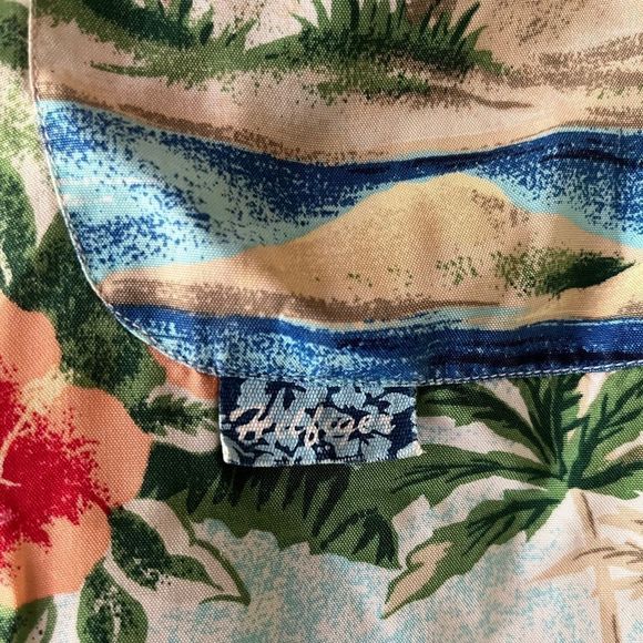 Tommy Hilfiger Vintage Beach Button Down Shirt - Picture 8 of 8